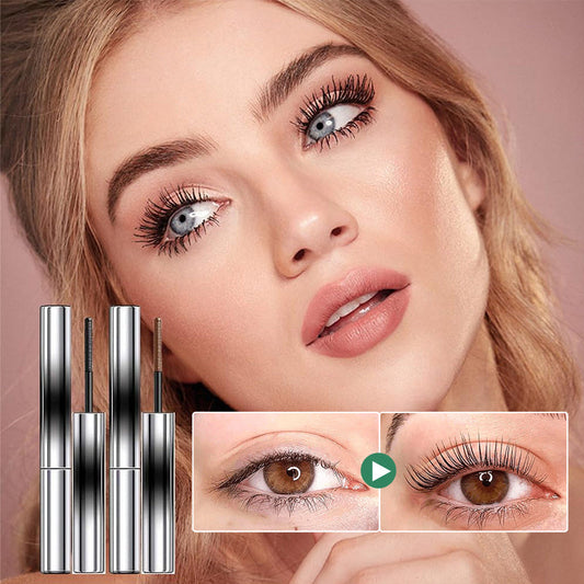 ✨ Iron Wand Mascara ✨ is long and curly without smudging