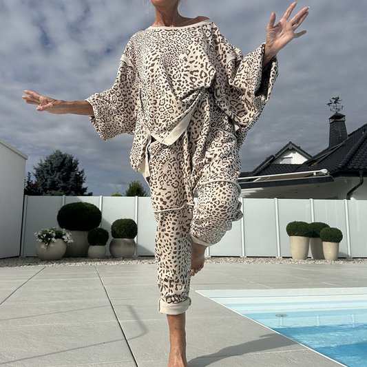 Women's Leopard Print Top & Pants 2-Piece Set ☕ – Relaxed Fit, Perfect for Brunch/Weekend Errands ✨