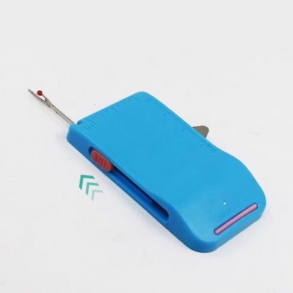 🥳2026 HOT SALE🥳💞50K+ SOLD!🧵✂️ 50% OFF! Multi‑functional Seam Guide & Ripper – Guide, rip, measure in one. Retractable blade, pocket‑size. A must for every sewist! 🪡✨